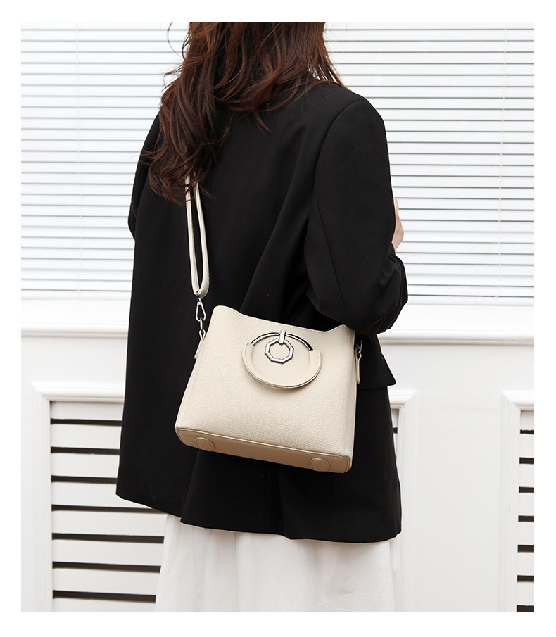 Women's bag elegant middle-aged women's mother bag versatile elegant multi-layer crossbody large capacity handbag_voghion.com