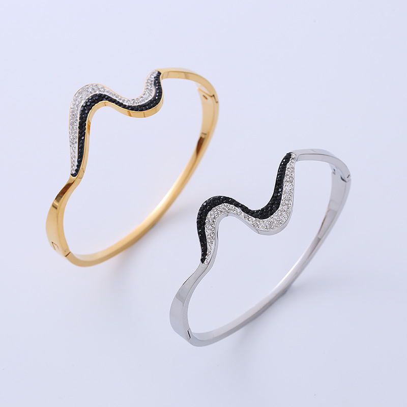 304 Stainless Steel Material Simple Style Waves 304 Stainless Steel 18K Gold Plated Artificial Rhinestones Stainless Steel Bracelets In Bulk