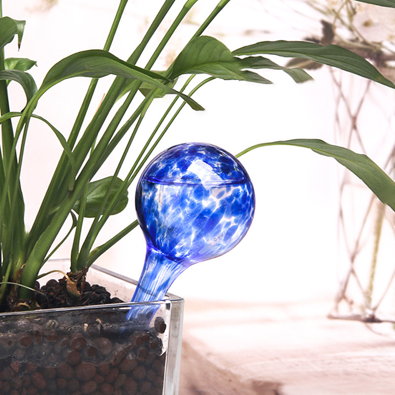 Factory mini glass watering device color automatic ball lazy plant flower water seepage pot watering tool
