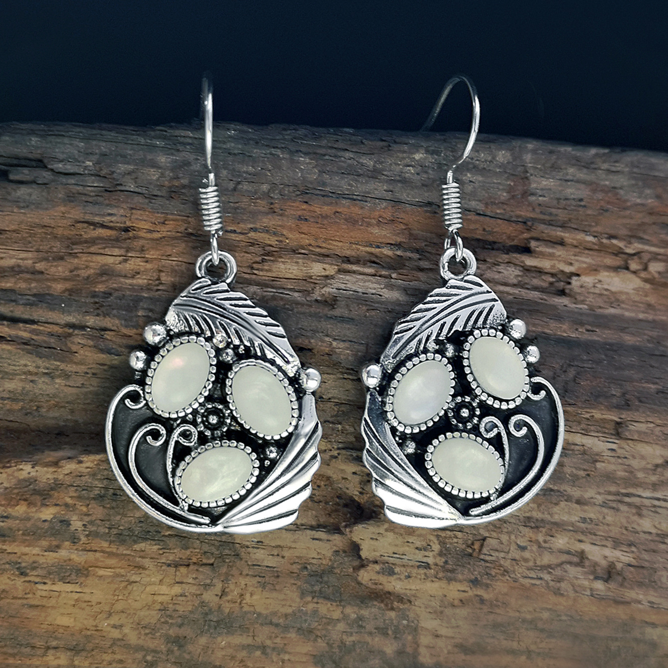 European and American retro leaf opal earrings creative leaf feather shell earrings