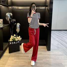 2026慵懒风穿搭一整套时尚减龄女夏条纹短袖红色休闲运动裤两件套