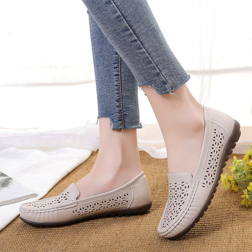 New Nurse Shoes Women's Summer Soft Sole Non-Slip Sandals Flat Sole Maternity Shoes Breathable One-Step Mom Shoes