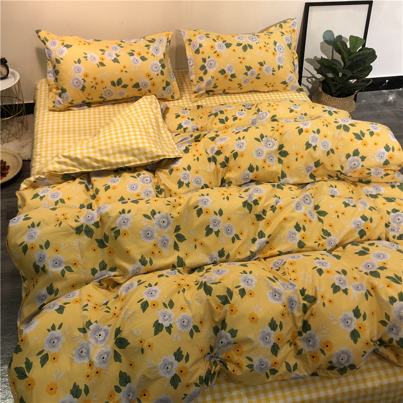 Heart Pattern Bed Sheet And Duvet Cover Four Piece Set_voghion.com