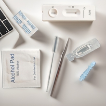 ���Q�t�Ì���һ����HIV�yԇ��HIV Test CassetteӢ�İ��b��