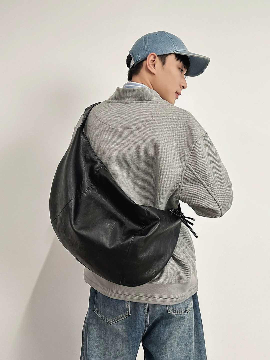 Universal capacious shoulder bag, one-shoulder bag for students, for beloved