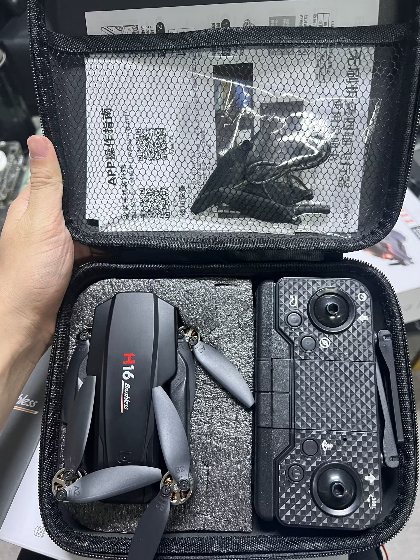 Nueva transfronteriza sin escobillas UAV fotografía aérea e88e99drone larga resistencia aviones de control remoto TikTok juguetes calientes