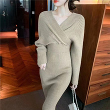 长款毛衣女秋冬季别致设计感小心机修身性感内搭针织衫连衣裙女装
