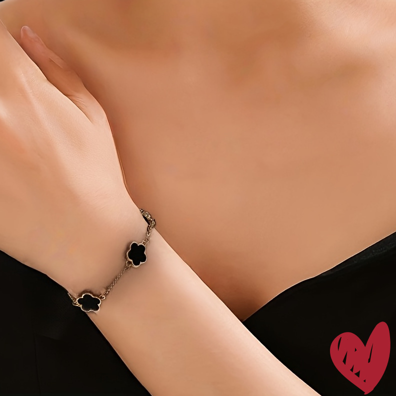 Trendy Cross-Border Fashion Five-Leaf Clover Bracelet for Women Korean Ins Style Versatile Lucky Clover Bracelet