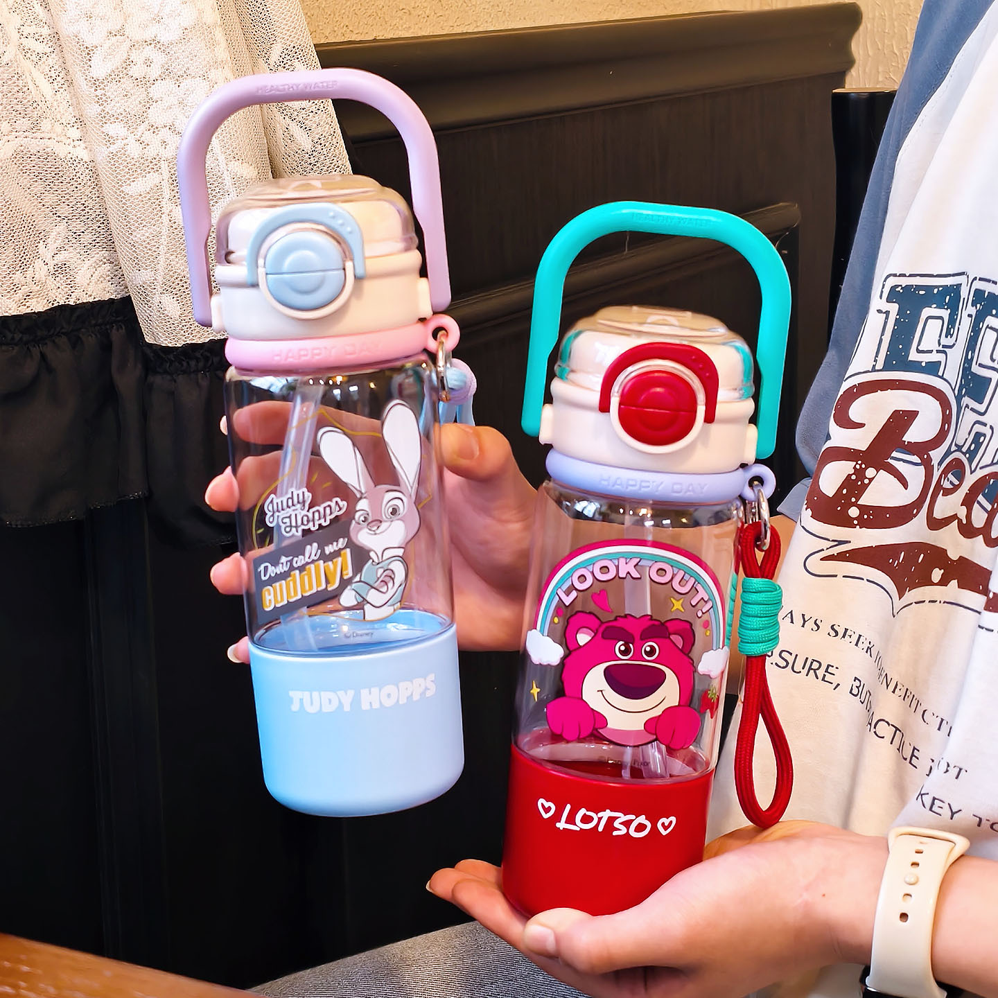 Taza de agua para niños de la ciudad de animales locos, tetera de agua portátil especial para estudiantes de jardín de infantes, taza de bebida directa de paja para bebés
