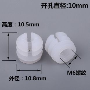 ����������ĸ�z������һ�z�U�ݽz��Û�ܼҾ߽M�b�A��Ҿ�������