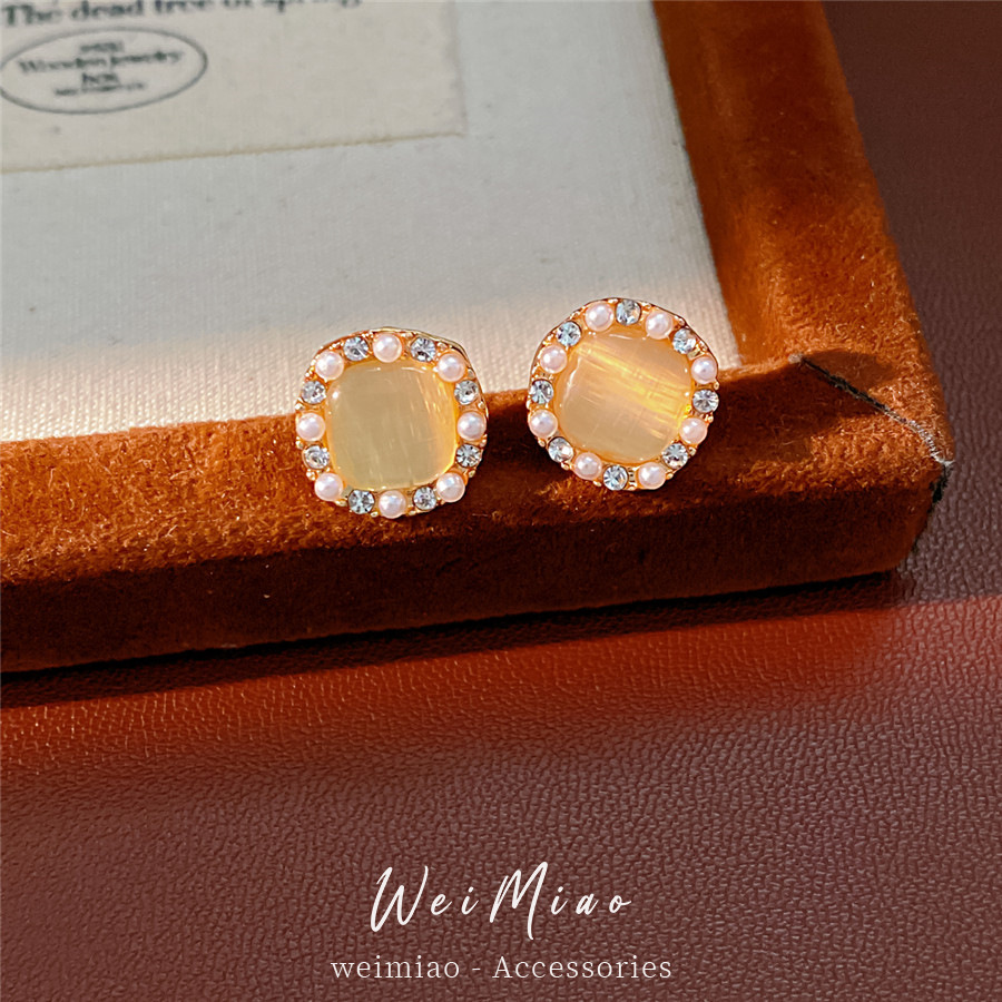 Aguja de plata con diamantes de diamante de ojo de gato pernos cuadrados de diamante simple aretes de estilo ligero lujo de alta sensación set de 10 piezas image 4