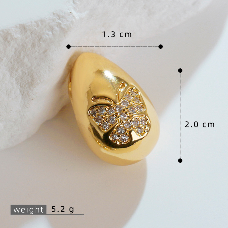 Europa y los Estados Unidos espiral gota de cobre micro incrustación 18K oro chapado retro simple moda transfronteriza colgante de collar de venta caliente de mujer