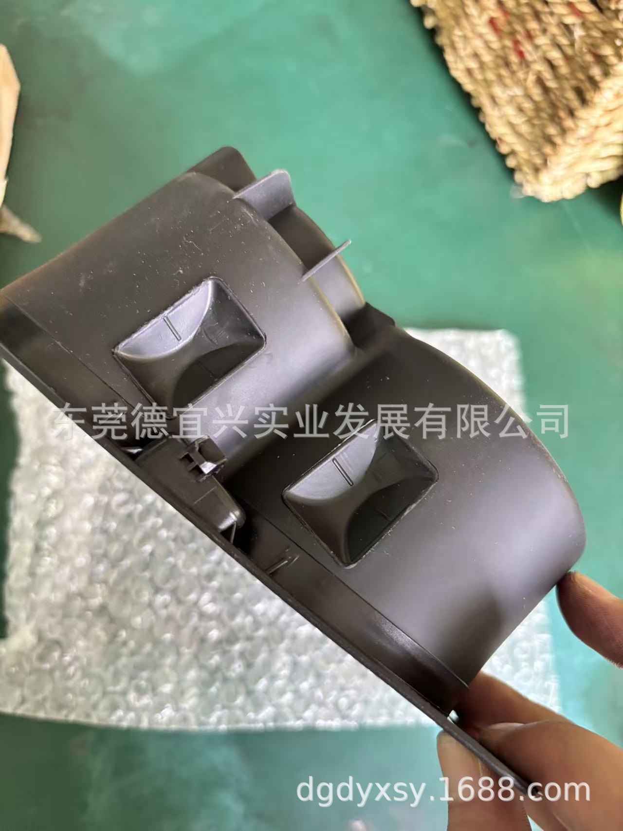 Suitable for Original Old Magotan B6B7 Water Cup Holder, Center Console Inner Compartment, Glove Box, Drink Holder 3C0 862 56