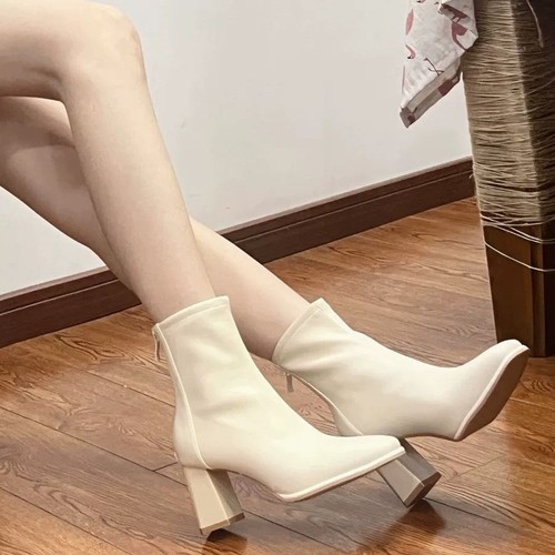 Korean-style college wind high-heeled ankle boots for autumn and winter, white skinny boots, French square-toe chunky heel Martin boots