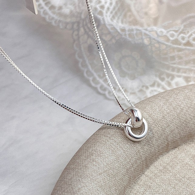 Mobius Interlocking Bracelet For Women Elegant High-end Jewellery_voghion.com