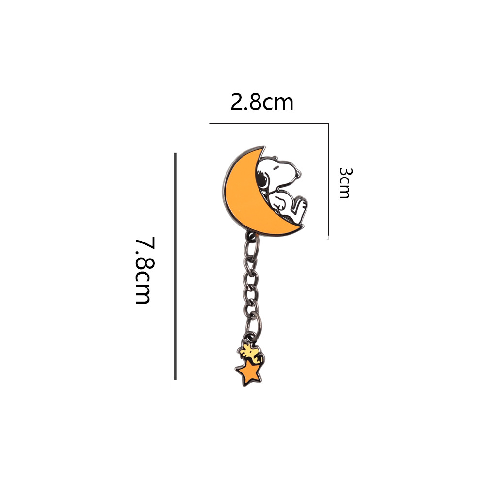 White Hound Dog Yellow Bird Enamel Brooch Moon Pendant Star Comic Role Pin Badge Accessories Gift