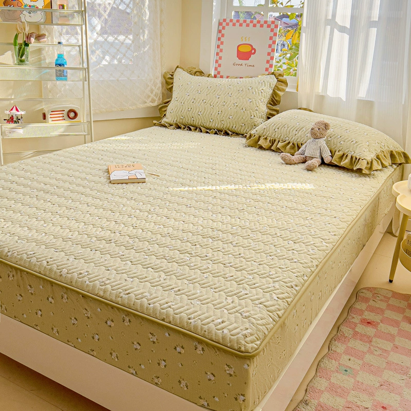 Quilted mattress, protective cover, sheet, universal bedspread