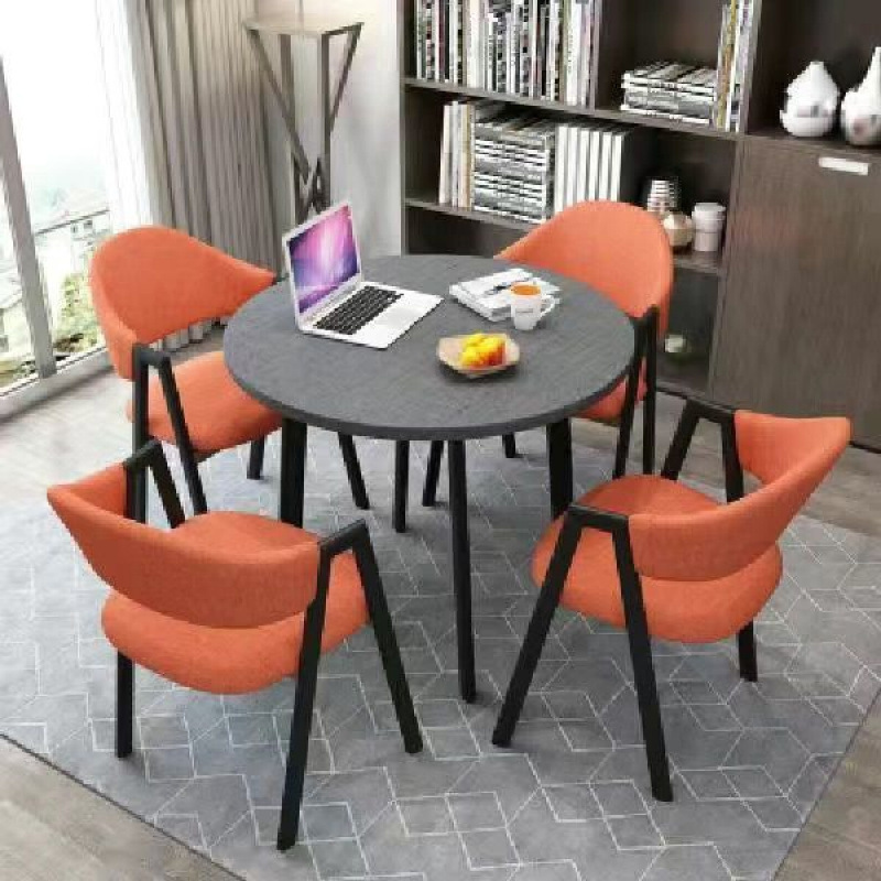 새로운 회색 원형 테이블 + 주황색 천 의자