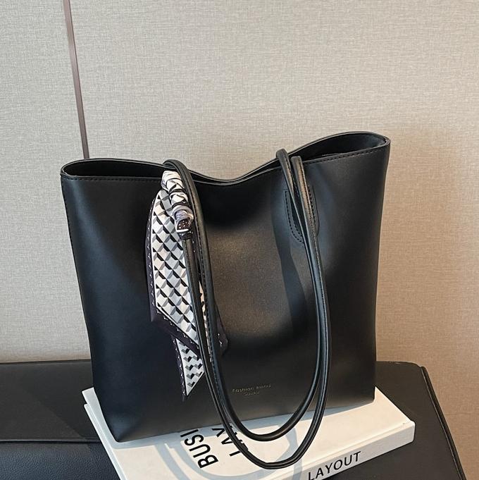 Bolso Tote más vendido transfronterizo para damas de gran capacidad 2025 nuevo bolso casual de axila salvaje bolso de hombro simple de cercanías image 1