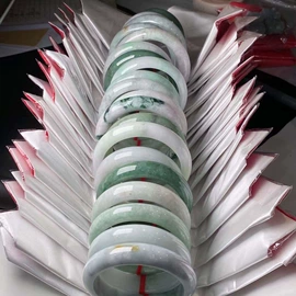 翡翠项饰;翡翠手饰;天然珍珠项饰