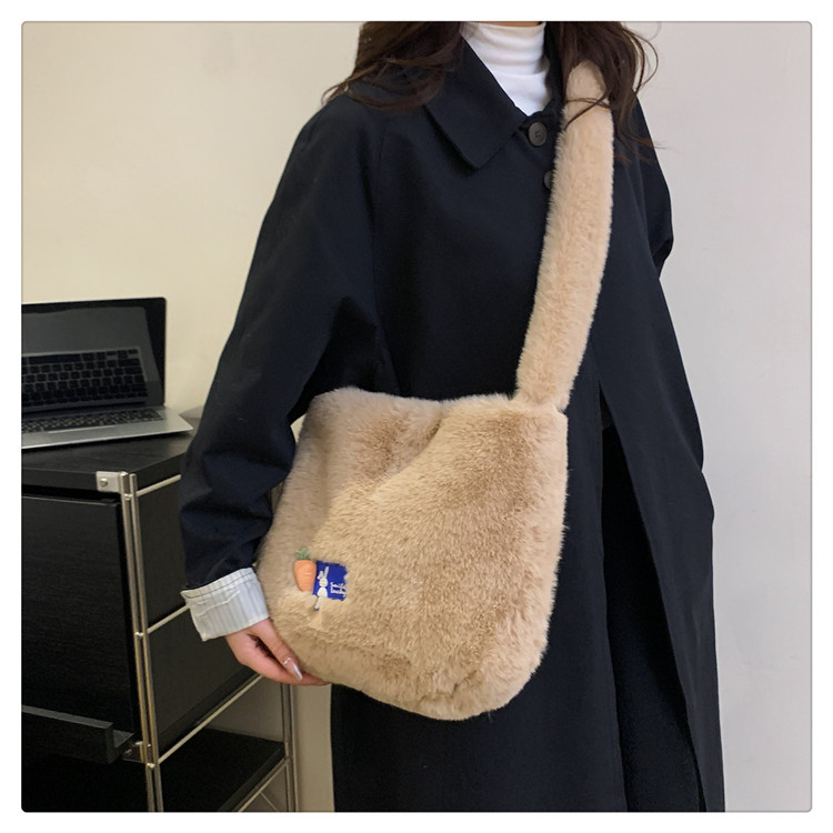 Plush tote for women's trendy and fashionable shoulder bag, plush crossbody bag_voghion.com