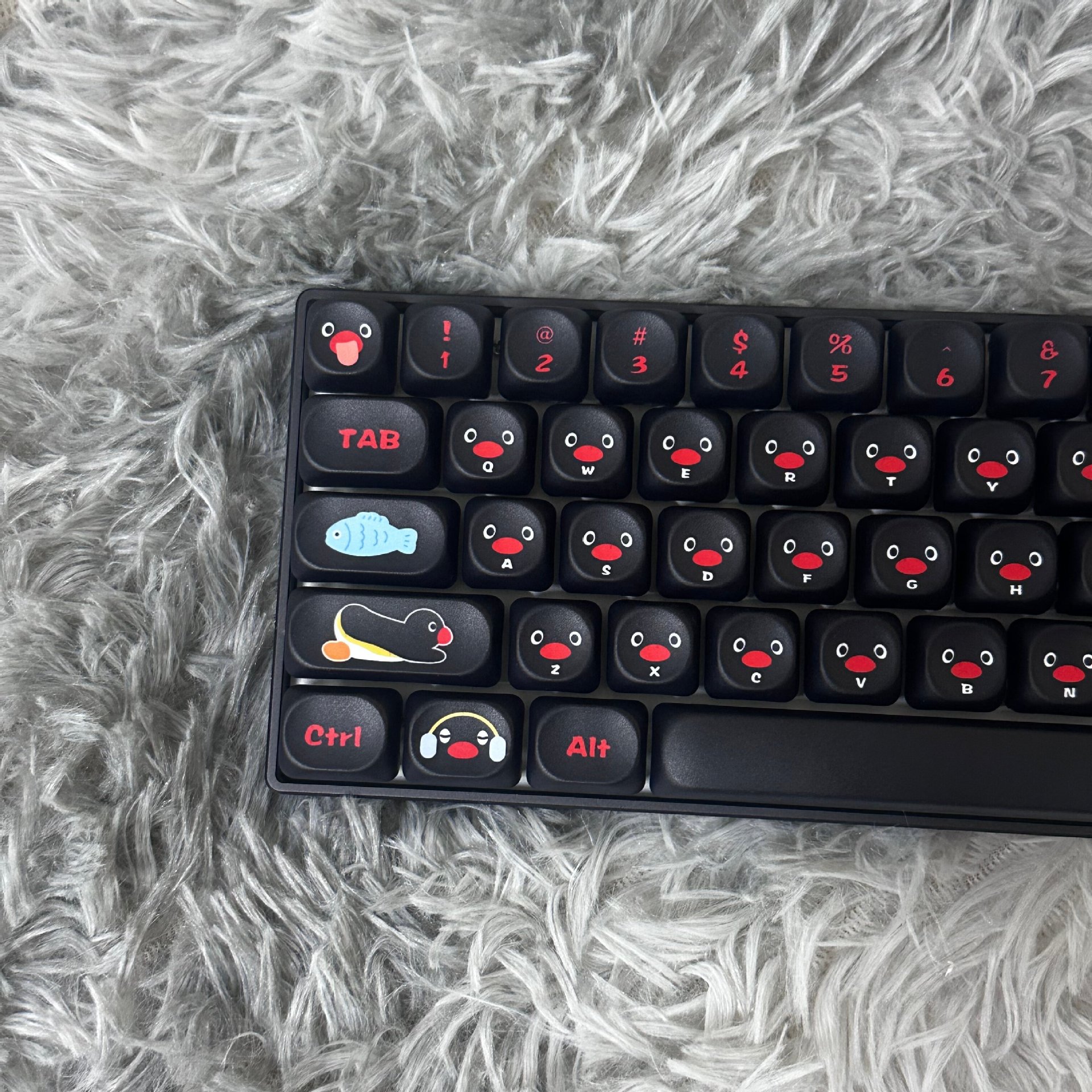 你宠Q币吗？PBT材质键帽现货亚马逊跨境机械键盘原厂高度