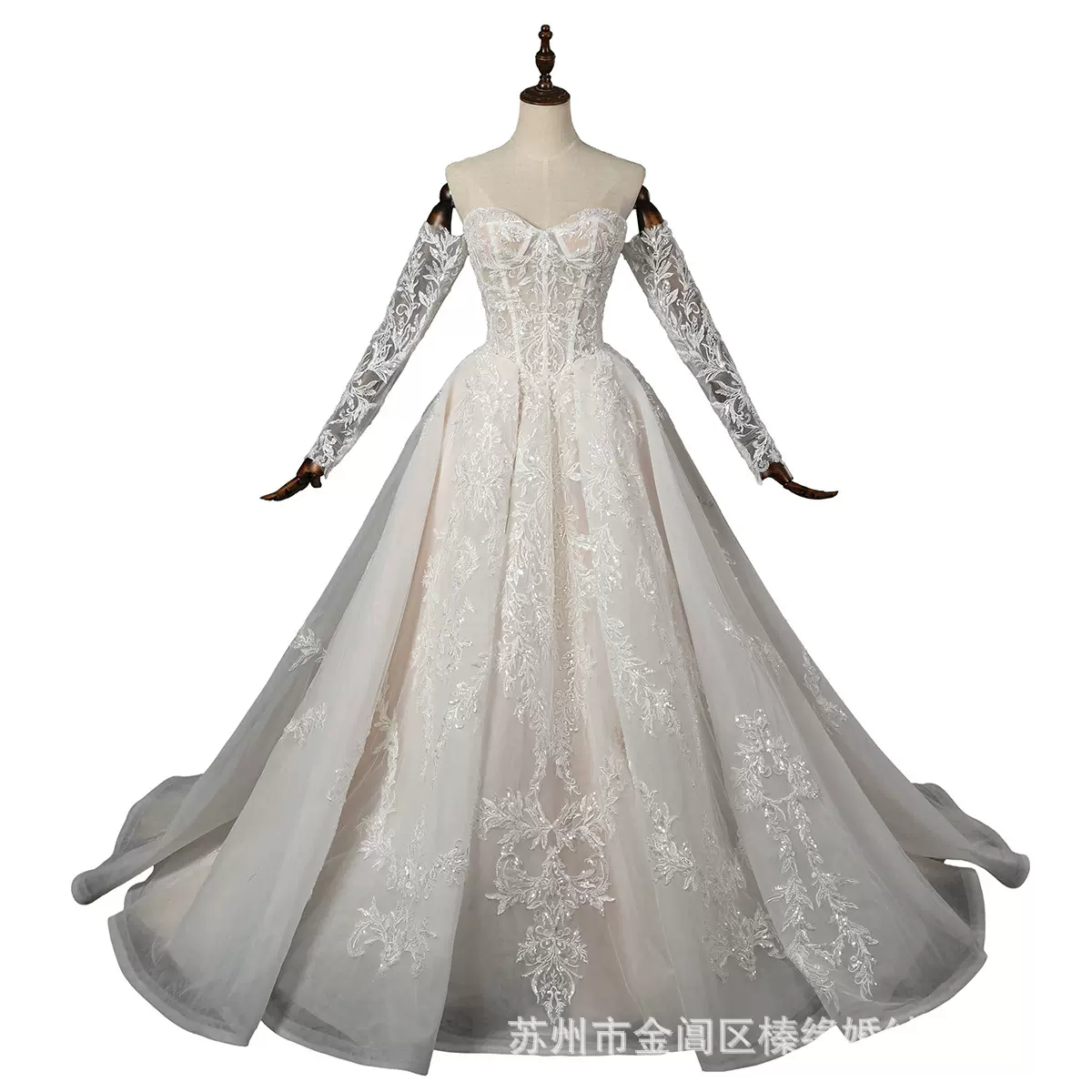 2026新款欧美心形领修身显瘦外贸拖尾婚纱裙高端定制