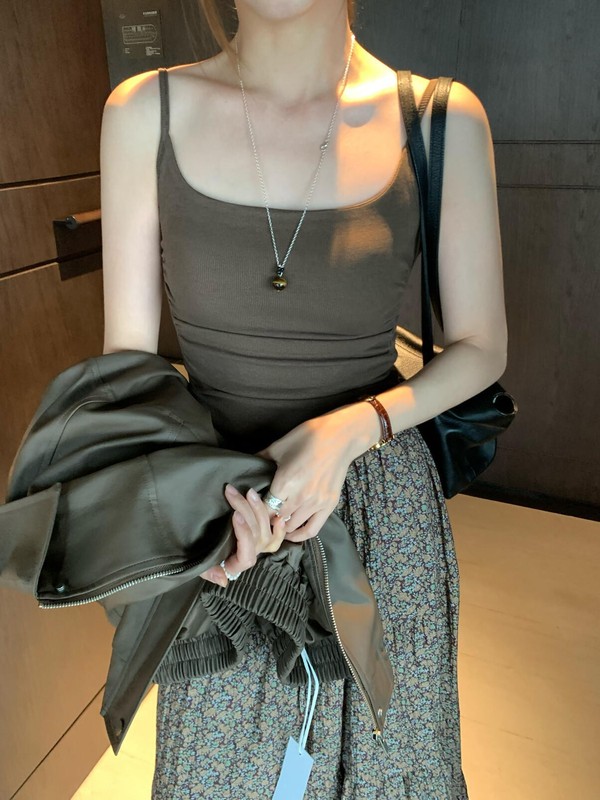 KITTIN 韩系极简风基础款自带罩杯百搭捏腰高弹吊带美背背心C3552|undefined