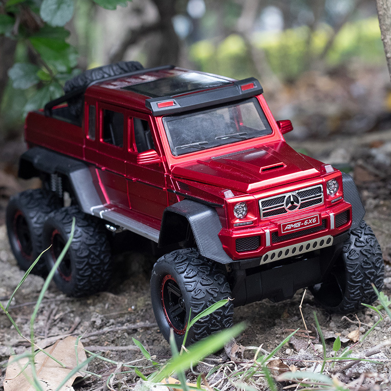 Modelo de coche de aleación Mercedes G63 6x6 a escala 1:24 en caja de espuma, con 6 puertas que se abren, función de retroceso con sonido y luces, nuevo producto al por mayor de Chenghai.