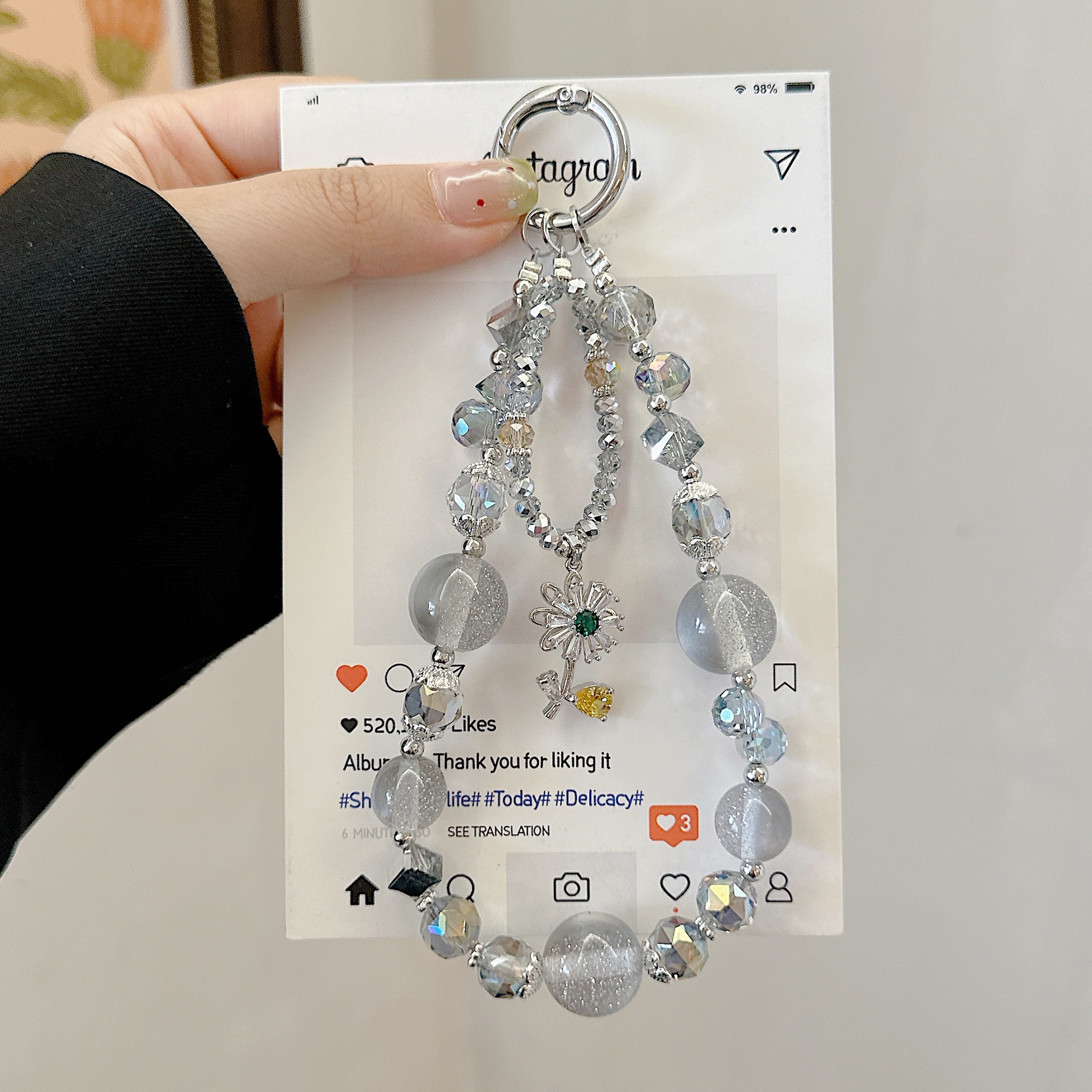 Cadena de colgar para teléfono móvil de alta gama hecha a mano de boutique, cadena de colgar giratoria de margarita pequeña, cordón para teléfono móvil de moda, cadena corta/colgante