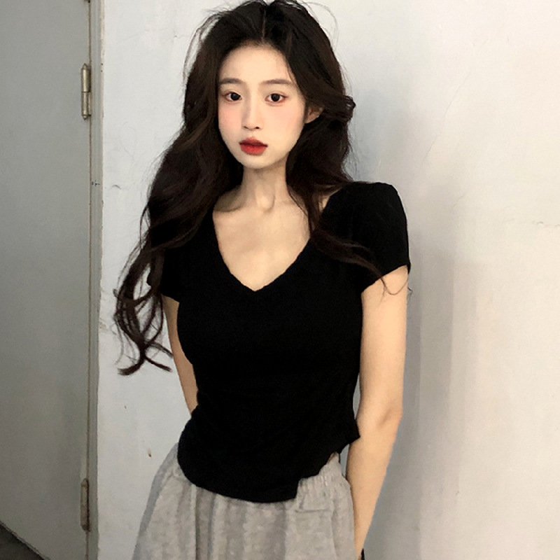 半袖Tシャツ レディース 夏 2025新作 シンプルでセクシーなインス風U字裾 ゆったりVネック ショート丈 個性的トップス|undefined