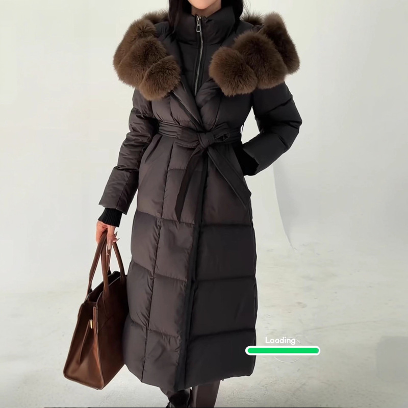 2025 Hot-Selling New Winter Long down Jacket with Oversized Fox Fur, Waist-Cinching, Slimming, Hooded, and Fitted for Women