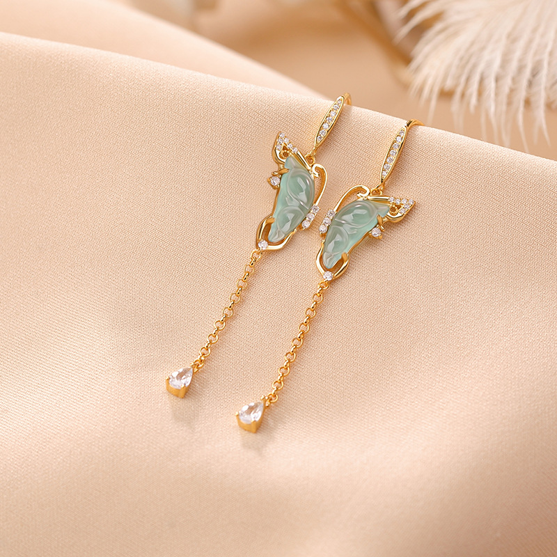 Bông tai nữ bạc S925 mạ vàng hình bướm ngọc bích tua rua tinh tế — Màu vàng