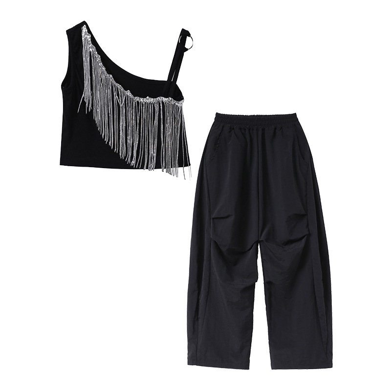 Niña mostrando el ombligo jazz jazz baile callejero traje de actuación modelo de grupo femenino pasarela práctica de moda traje de actuación de borla fresco