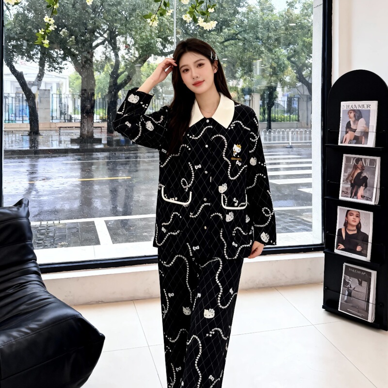 Women's Pajamas for Spring and Autumn, Silk Cotton Pearl Kitty Black Gold Light Luxury Set with Doll Collar, Suitable for Wearing Outside as Loungewear