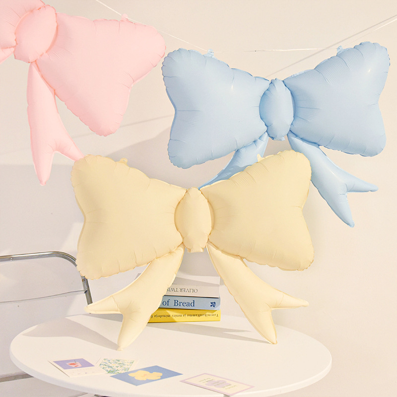 Globo en forma de lazo decoración primer cumpleaños bebé_voghion.com