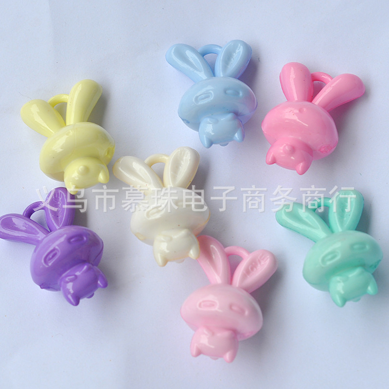 批发亚克力兔子流氓兔挂件散珠diy串珠挂件游乐园仿水晶动物造型