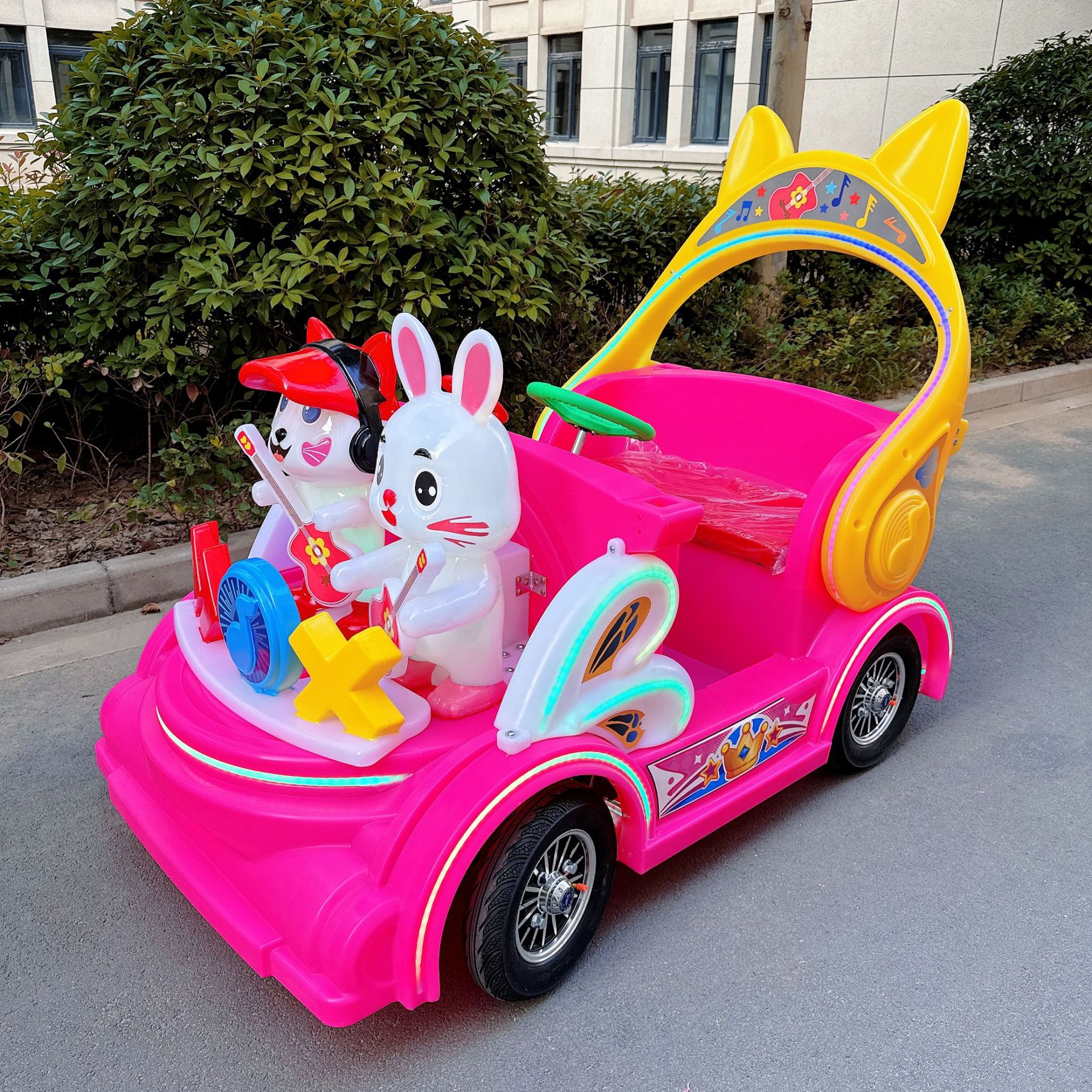 Carruaje de doble caballo cuadrado eléctrico luminoso coche de juguete parque de juegos coche de juguete avanzado coche de juegos para niños interiores