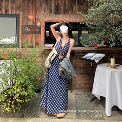 厂家直销大码法式复古挂脖连衣裙女春季感垂感裙子胖MM遮肚显