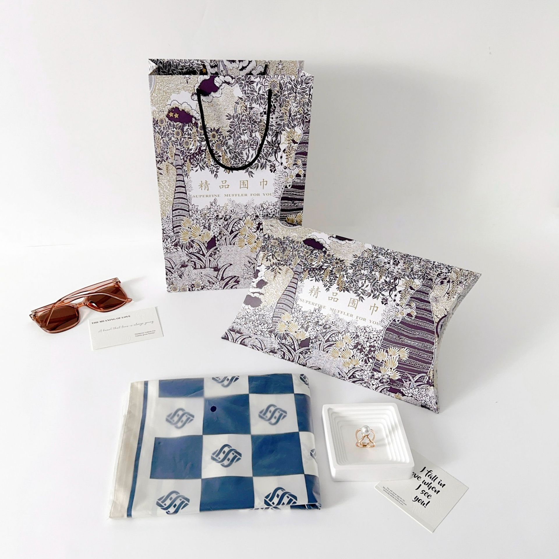 90 toallas cuadradas de moda profesional coreana para mujeres con bufandas de seda para enviar a la madre bufandas de cumpleaños set de caja de regalo