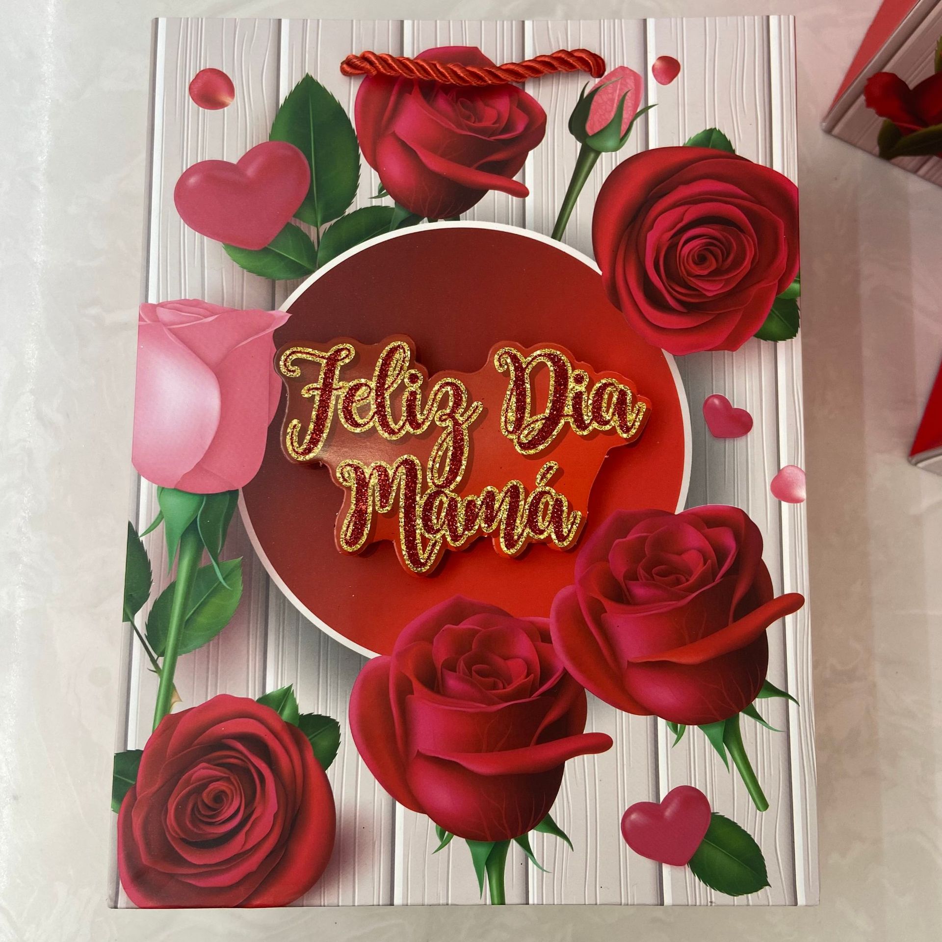 Bolsa de papel portátil de regalo Bolsa de regalo de mano del día de la madre de flores rojas creativas de alta gama de estilo chino