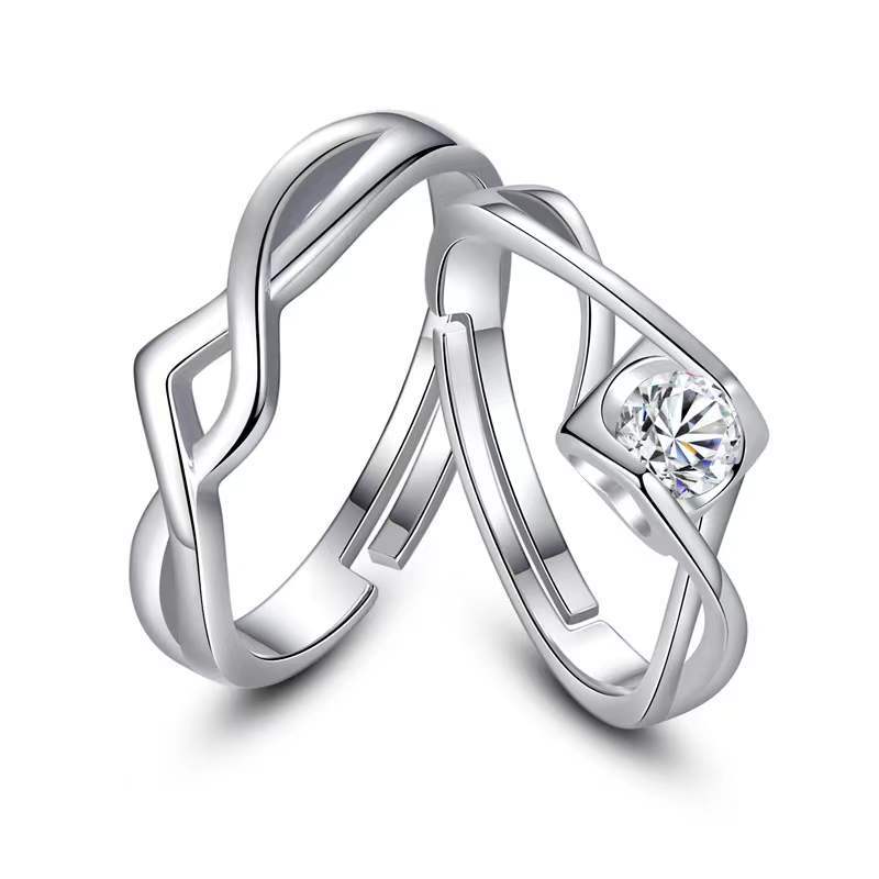 Intertwined love rings