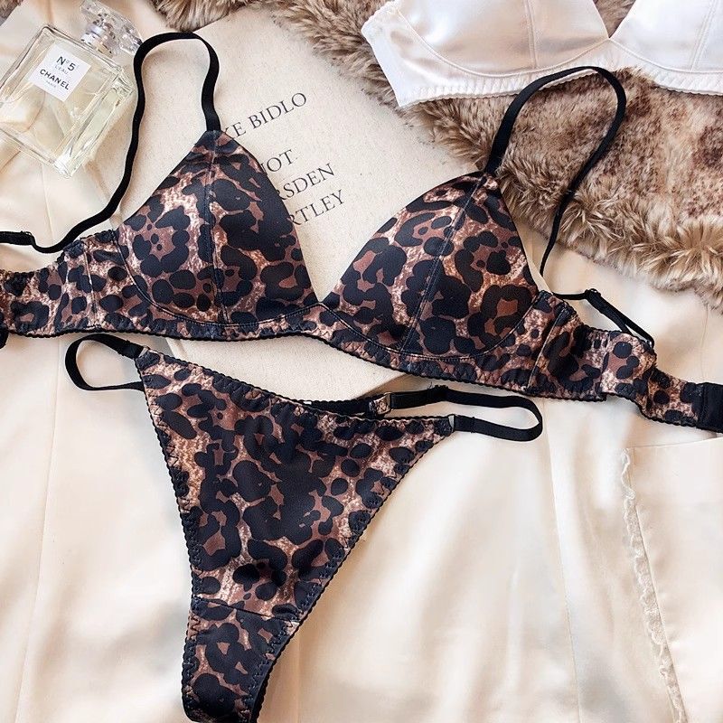 [Best-Selling in the Store] French Sexy Leopard Print Triangle Cup Seamless Intimates for Women, Thin, Big Breasts, No Rims, Comfortable