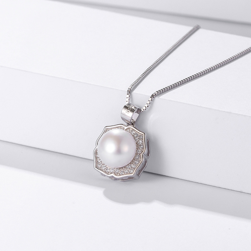 Estilo japonés y coreano dulce lindo flor clavícula cadena collar s925 plata esterlina todo partido de agua dulce perla colgante collar para mujeres