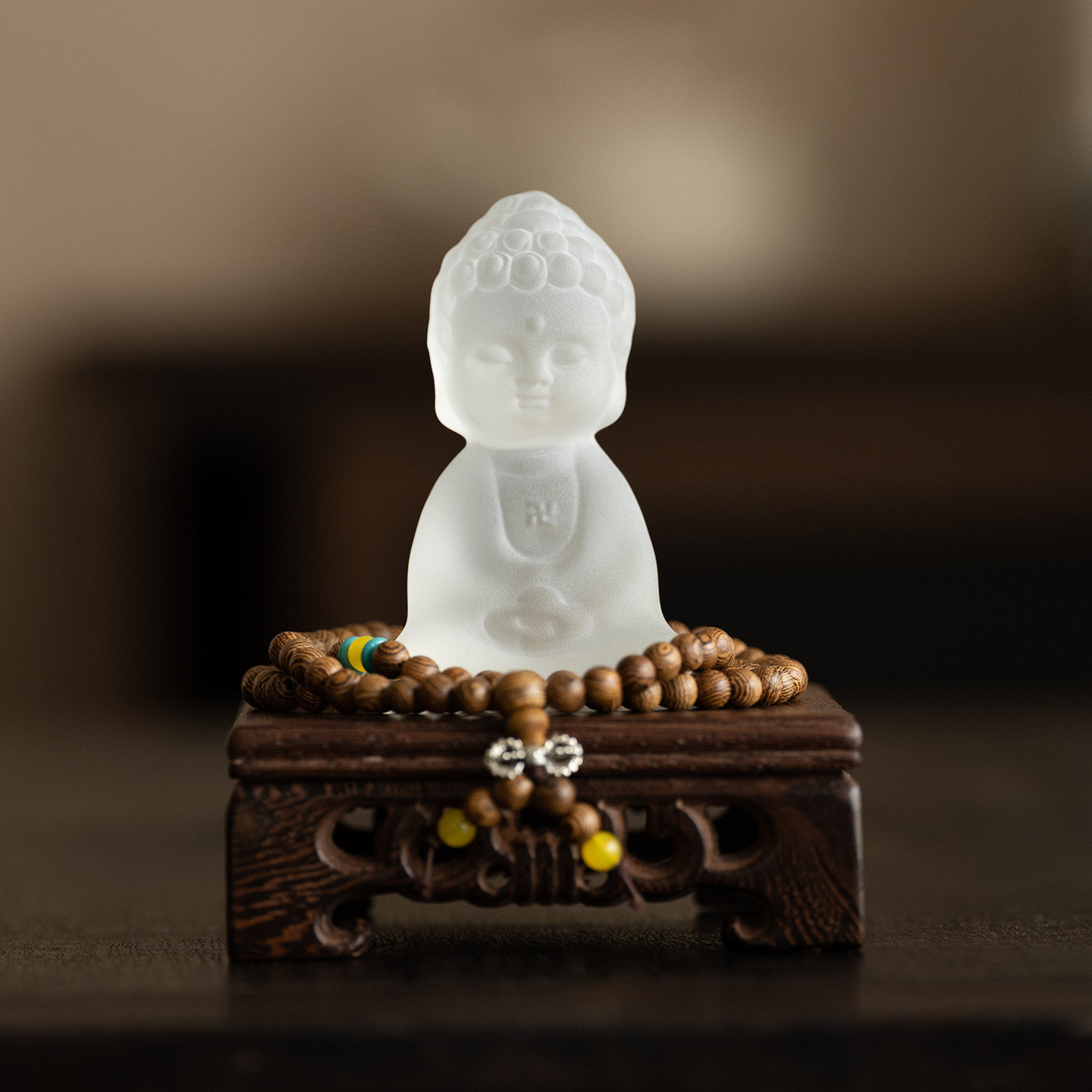 白色玻璃如来佛像造型茶宠摆件禅意简约家居摆件装饰品桌面工艺品