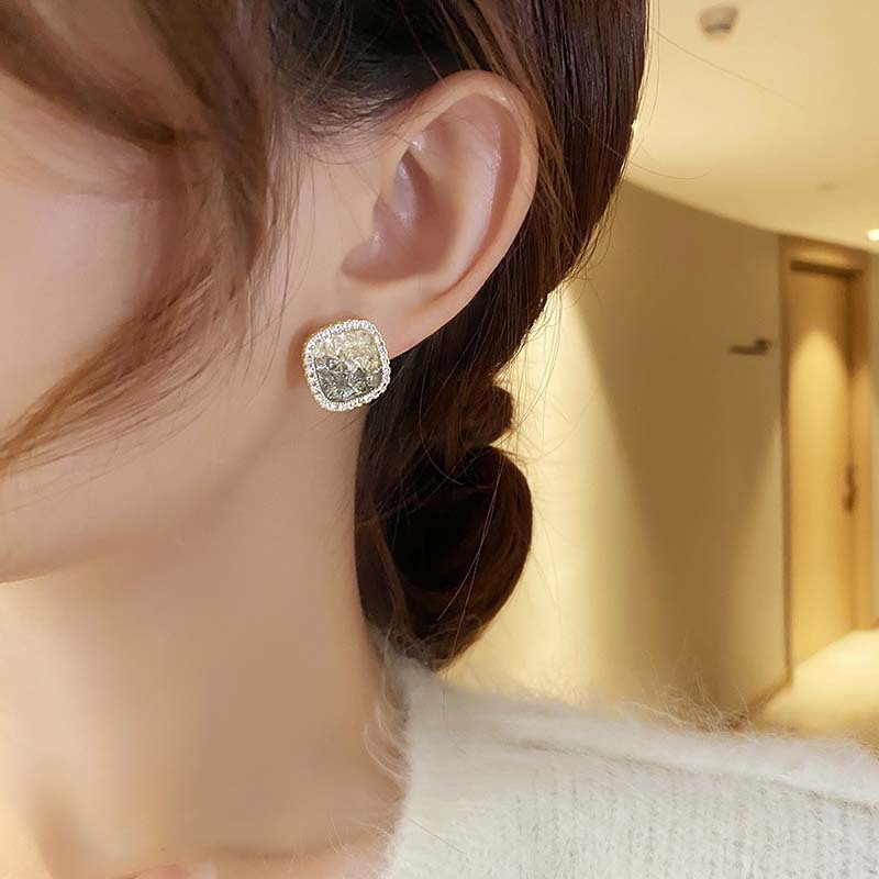 Square geometric crystal earings