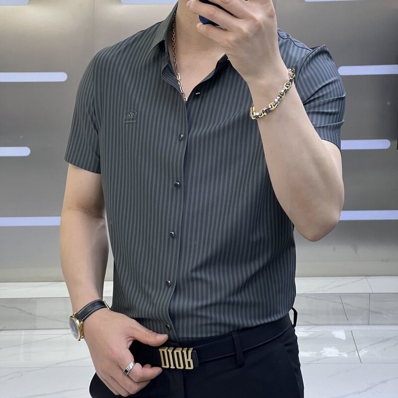 2024 Summer New Men's High-grade Light Luxury Short-sleeved Shirt Trendy Business Casual Temperament Easiest for Match Half Sleeve Popular 2024 Summer New Men's High-grade Light Luxury Short-sleeved Shirt Trendy Business Casual Temperament Easiest for Match Half Sleeve Popular