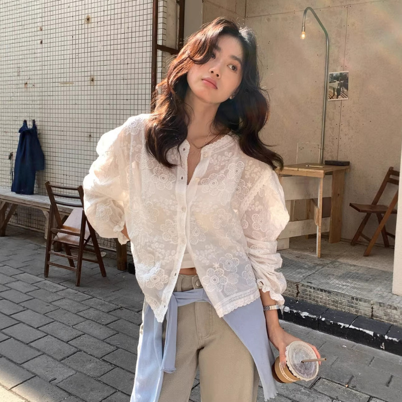 The Limon Lemon Green Tea French Retro Gentle Style French White Lace Embroidered Long-Sleeved Shirt for Women Summer The Limon Lemon Green Tea French Retro Gentle Style French White Lace Embroidered Long-Sleeved Shirt for Women Summer