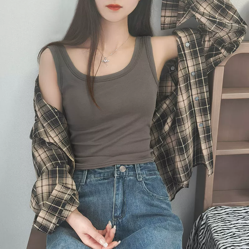 Короткий сексуальный топ с чашками, облегающий, slim fit