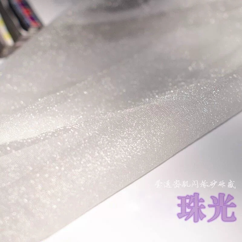 Красивые ножки, чулки, женские чулки, открытые чулки, тонкие однотонные носки с промежностью, прозрачные перламутровые носки с микроблиском.